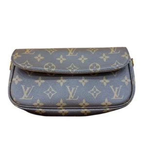 LOUIS VUITTON Chain Ivy