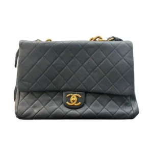 CHANEL Classic Flap Bag